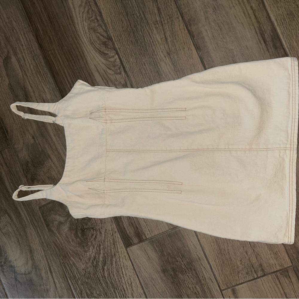 White Sleeveless Dress